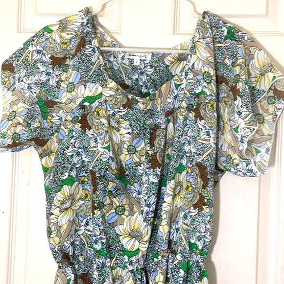Green Floral Bohemian Stylish Summer Top With Elastic Waist Band Size Large - Picture 3 of 9